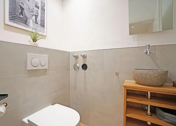 Wanderlust * オイ・ミッテルベルグ